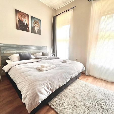 Kohaz Apartman Appartement Veszprém Buitenkant foto