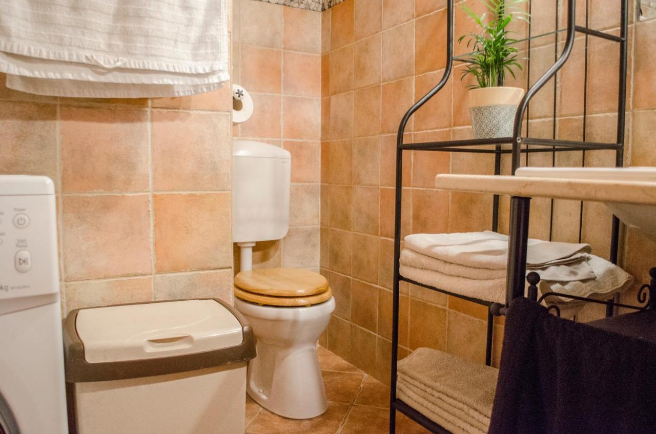 Kohaz Apartman Appartement Veszprém Buitenkant foto