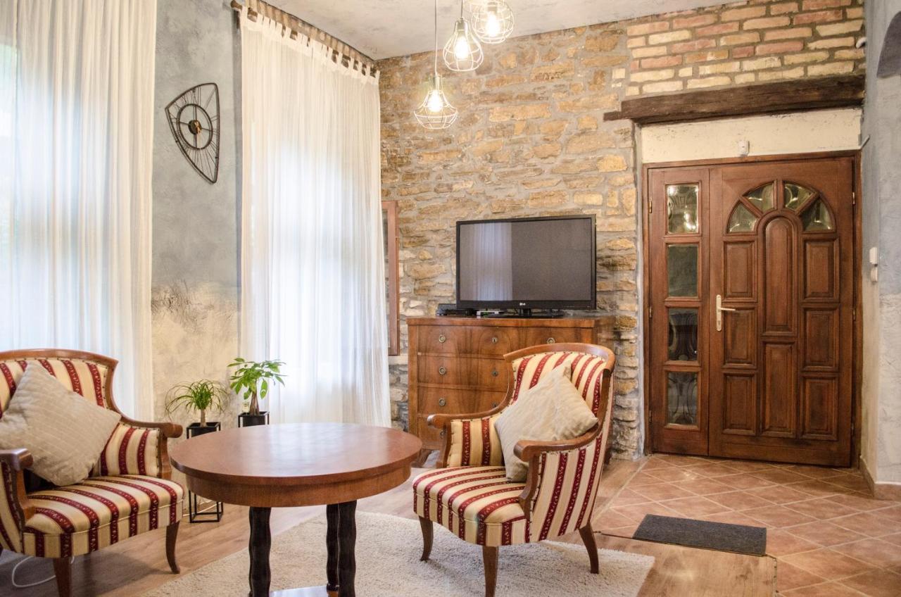 Kohaz Apartman Appartement Veszprém Buitenkant foto
