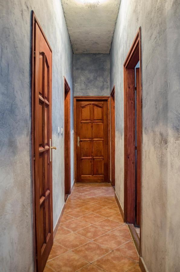 Kohaz Apartman Appartement Veszprém Buitenkant foto