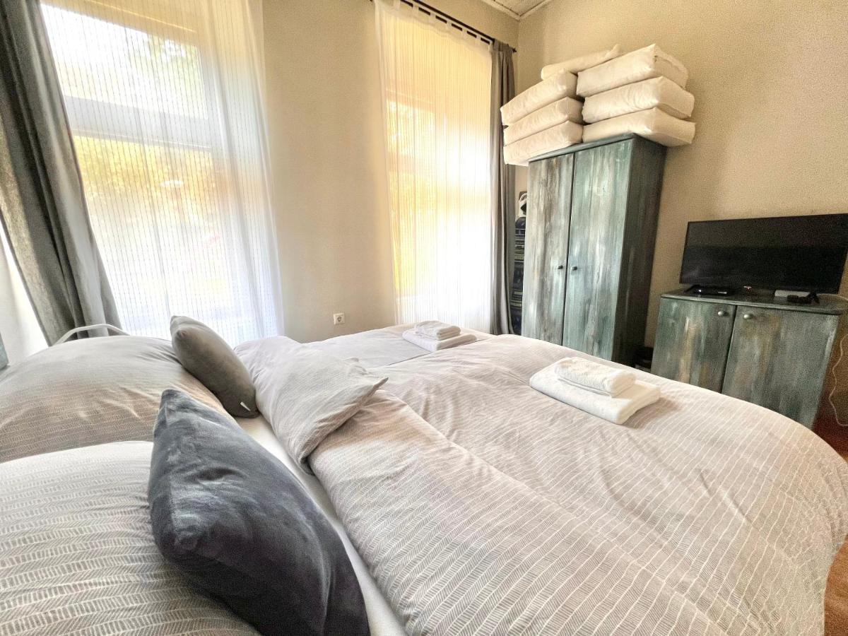 Kohaz Apartman Appartement Veszprém Buitenkant foto