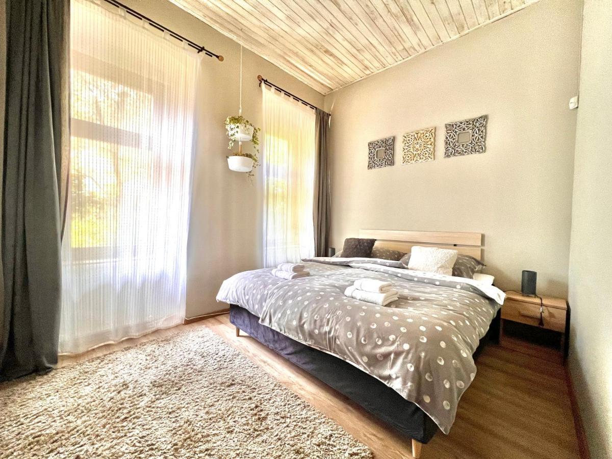 Kohaz Apartman Appartement Veszprém Buitenkant foto
