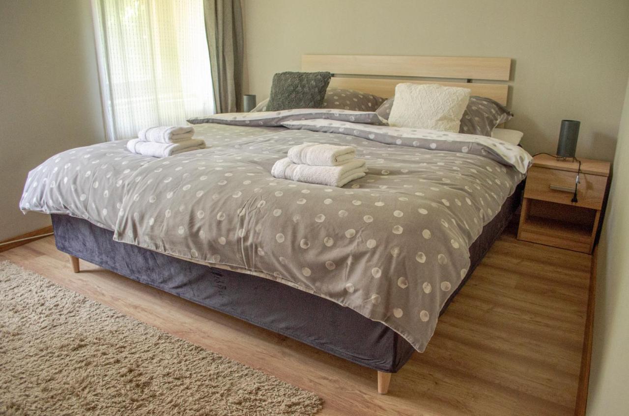 Kohaz Apartman Appartement Veszprém Buitenkant foto